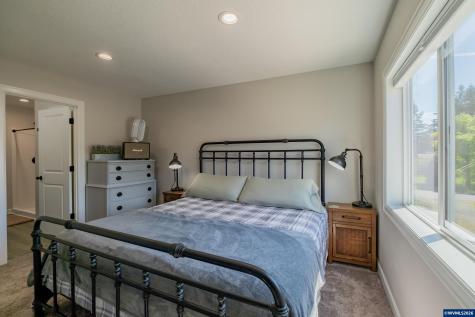 123 Sorbin Avenue E Gates OR 97346