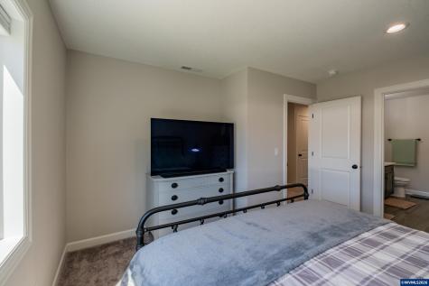 123 Sorbin Avenue E Gates OR 97346