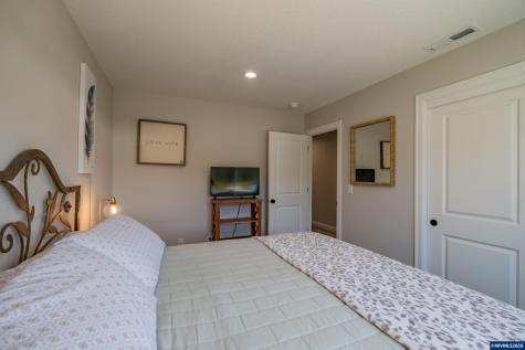 123 Sorbin Avenue E Gates OR 97346