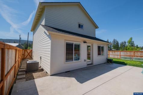 123 Sorbin Avenue E Gates OR 97346