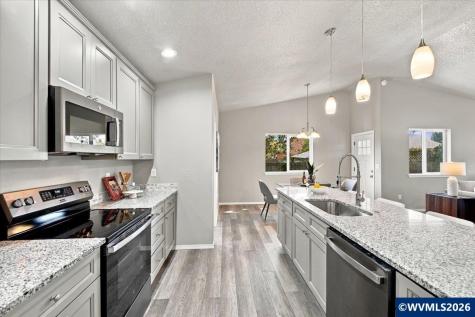 3685 Green River Road Sweet Home OR 97386