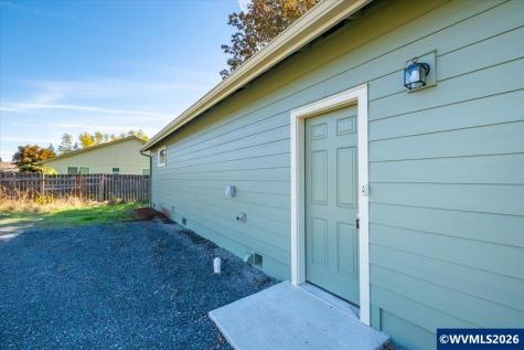 3685 Green River Road Sweet Home OR 97386