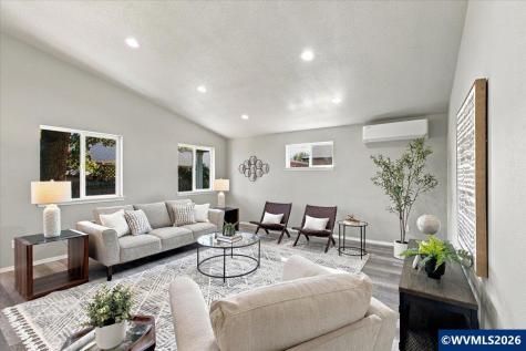 3685 Green River Road Sweet Home OR 97386
