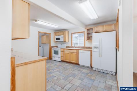 561 W Olive Street Newport OR 97365