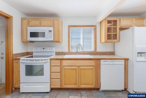 561 W Olive Street Newport OR 97365