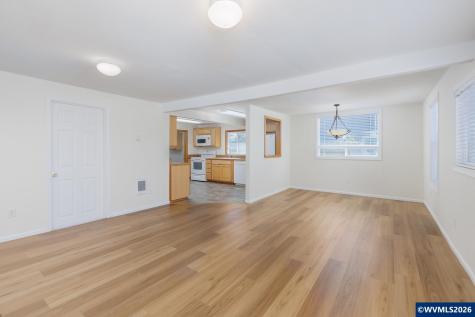561 W Olive Street Newport OR 97365