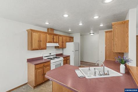 740 SE Lacey Street Sheridan OR 97378