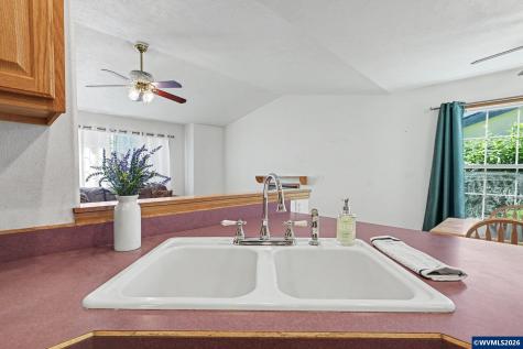 740 SE Lacey Street Sheridan OR 97378