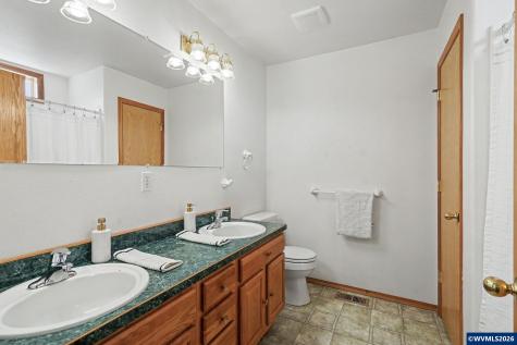 740 SE Lacey Street Sheridan OR 97378