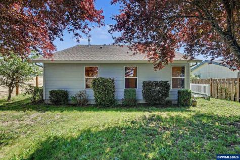 740 SE Lacey Street Sheridan OR 97378