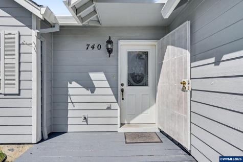 740 SE Lacey Street Sheridan OR 97378