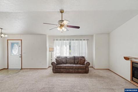 740 SE Lacey Street Sheridan OR 97378