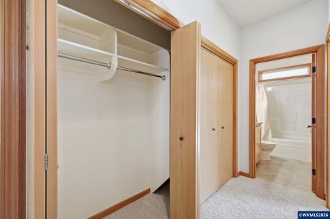 2030 Lakeland Way Eugene OR 97408