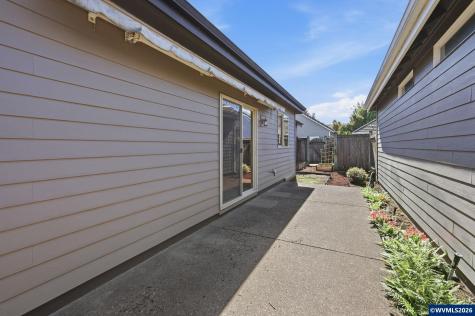 2030 Lakeland Way Eugene OR 97408
