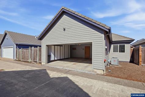2030 Lakeland Way Eugene OR 97408