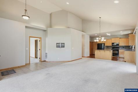 2030 Lakeland Way Eugene OR 97408