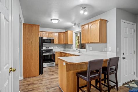 6049 Fircrest Street SE Salem OR 97306