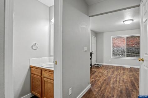 6049 Fircrest Street SE Salem OR 97306