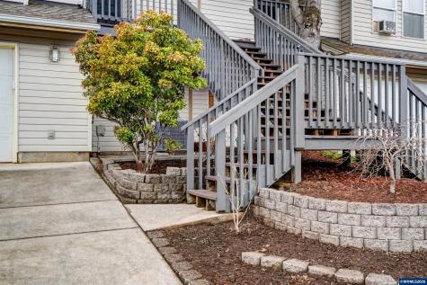 6049 Fircrest Street SE Salem OR 97306