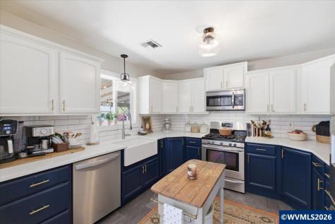 425 Crowfoot Road Lebanon OR 97355