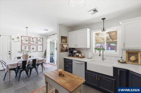 425 Crowfoot Road Lebanon OR 97355