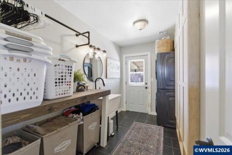 425 Crowfoot Road Lebanon OR 97355