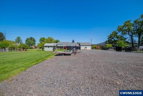 425 Crowfoot Road Lebanon OR 97355