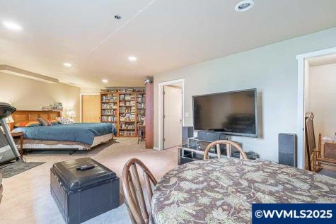 2280 Kuebler Road S Salem OR 97302
