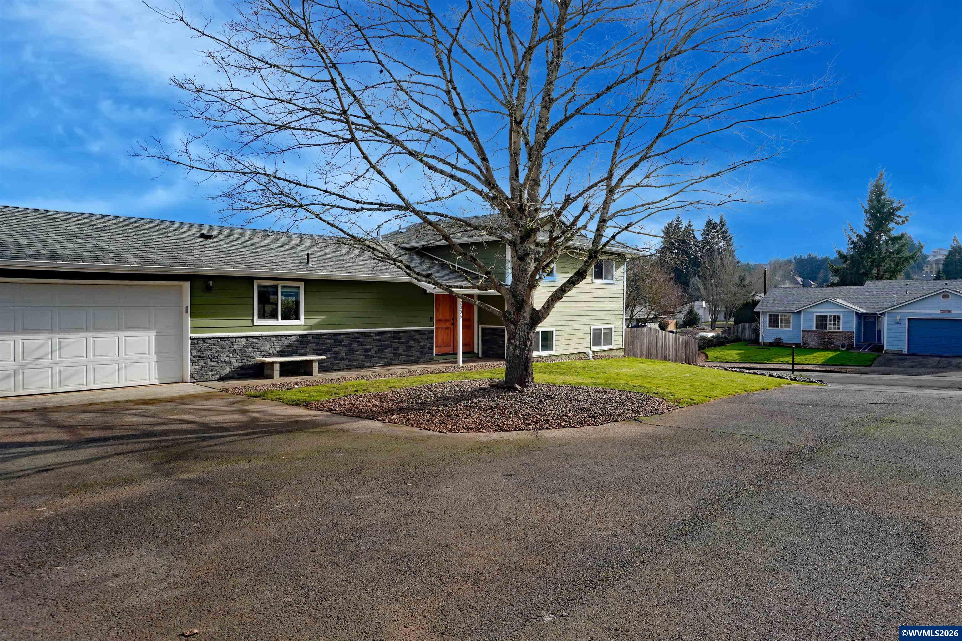2305 Mosswood Court S Salem OR 97306