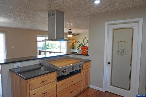 2305 Mosswood Court S Salem OR 97306