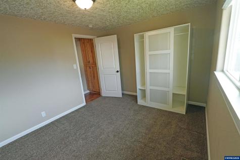 2305 Mosswood Court S Salem OR 97306