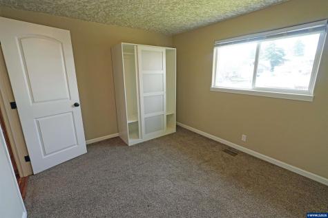 2305 Mosswood Court S Salem OR 97306