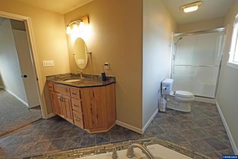 2305 Mosswood Court S Salem OR 97306