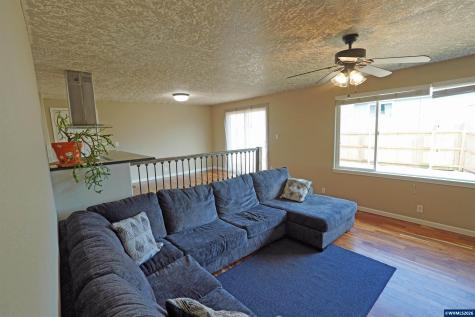 2305 Mosswood Court S Salem OR 97306