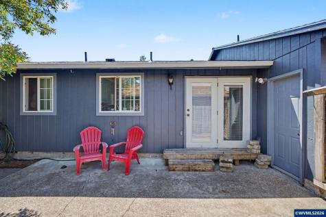 111 Enos Street Amity OR 97101