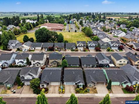 1057 Taurus Lp NE Keizer OR 97303