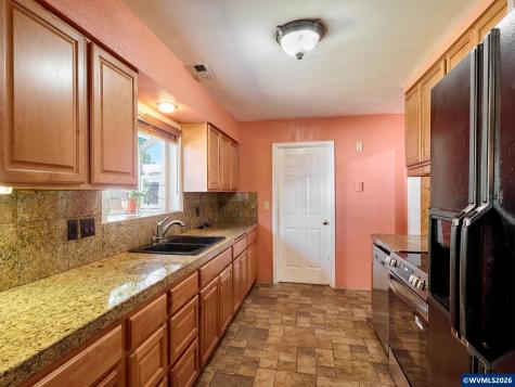 14653 Ottaway Road NE Aurora OR 97002-9247