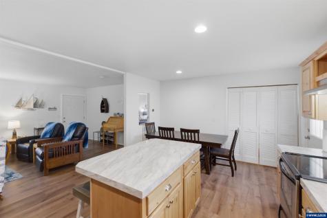 6289 SW Jetty Avenue Lincoln City OR 97367