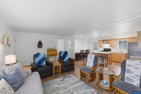 6289 SW Jetty Avenue Lincoln City OR 97367