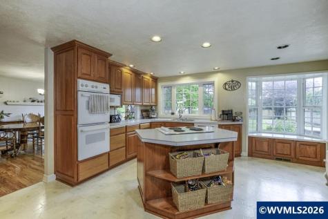 2686 Mountain View Drive S Salem OR 97302