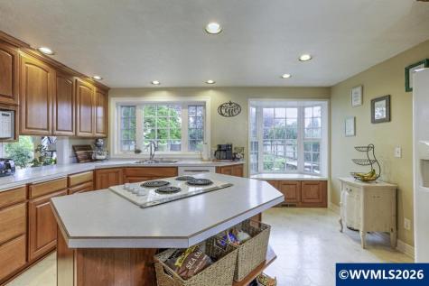 2686 Mountain View Drive S Salem OR 97302