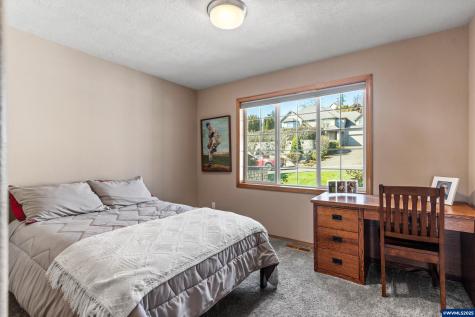 1656 Ashland Court NW Salem OR 97304