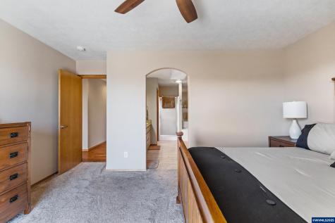 1656 Ashland Court NW Salem OR 97304
