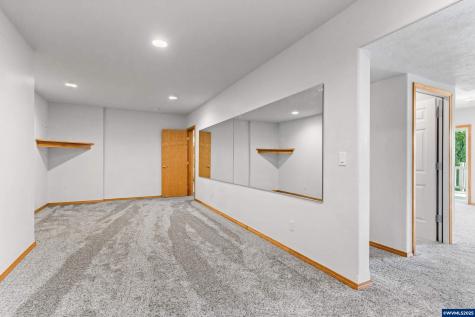 1656 Ashland Court NW Salem OR 97304