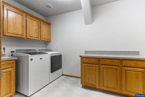 1656 Ashland Court NW Salem OR 97304