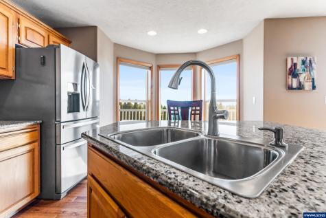 1656 Ashland Court NW Salem OR 97304