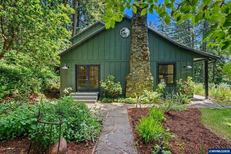 6582 Liberty Road S Salem OR 97306