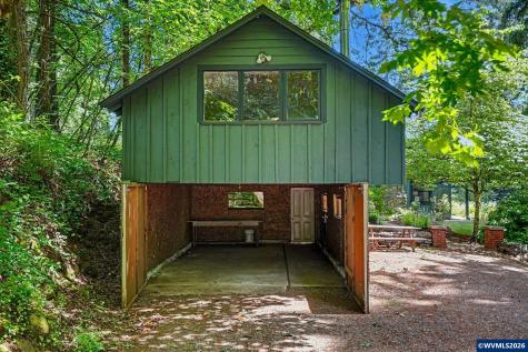 6582 Liberty Road S Salem OR 97306