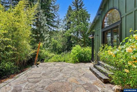 6582 Liberty Road S Salem OR 97306