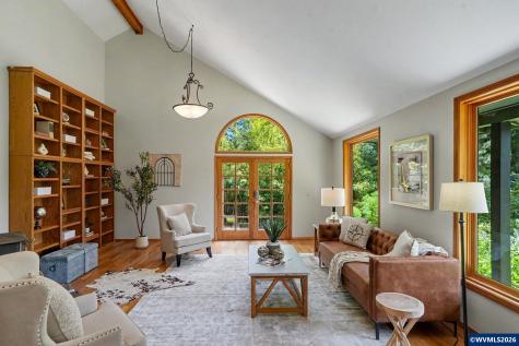6582 Liberty Road S Salem OR 97306